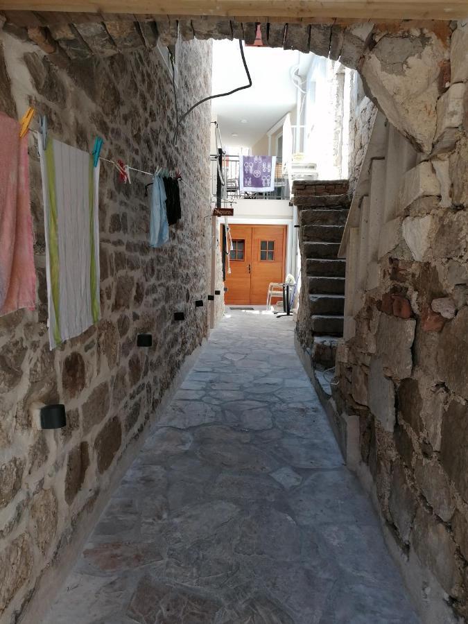 Apartman Bracera Primosten Exterior photo